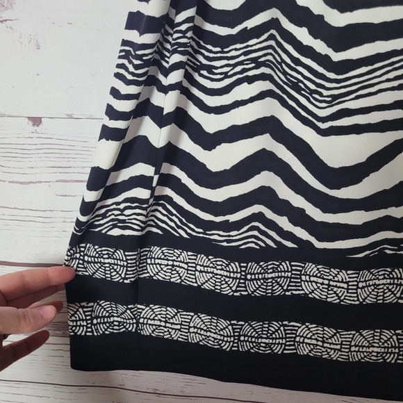 Chico's Black White Zebra Tribal Print Elastic Waist Straight Pencil Skirt Sz 3 - Picture 3 of 4